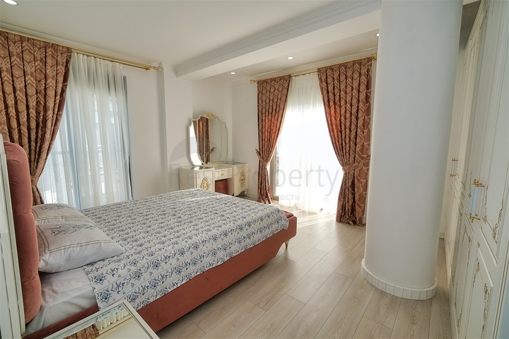 Вилла с 3 спальнями в Гейнюке Кемере