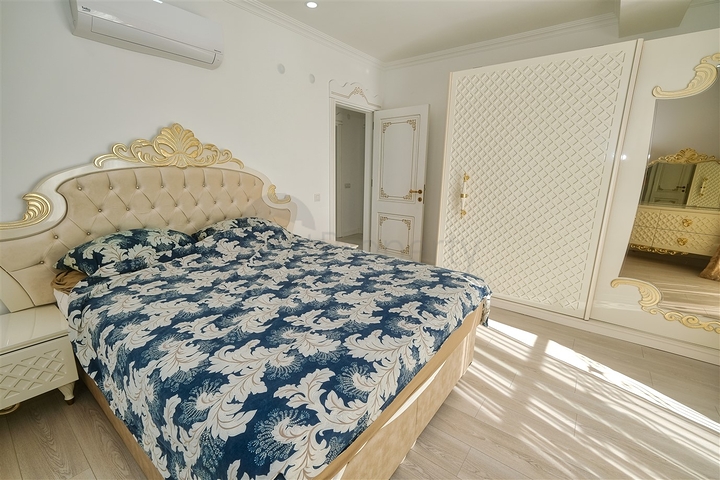 Вилла с 3 спальнями в Гейнюке Кемере