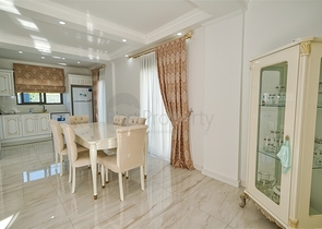 Вилла с 3 спальнями в Гейнюке Кемере