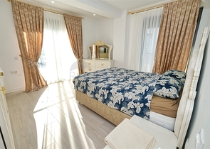 Вилла с 3 спальнями в Гейнюке Кемере