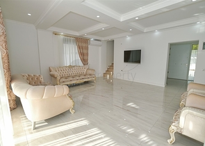 Вилла с 3 спальнями в Гейнюке Кемере