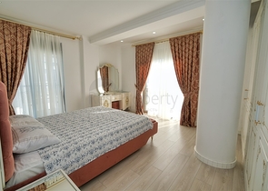 Вилла с 3 спальнями в Гейнюке Кемере