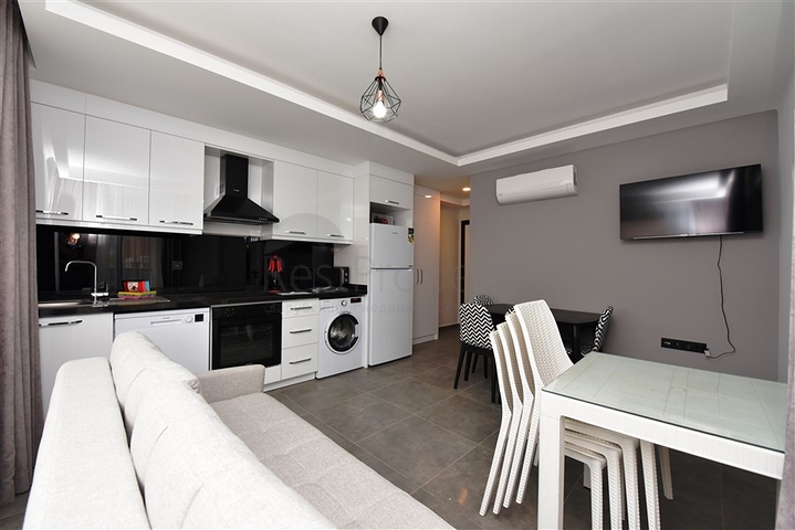 Меблированная квартира планировки 1+1 в 100 от моря