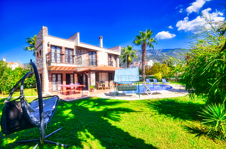 Уютная вилла с 3 спальнями в Фетхие