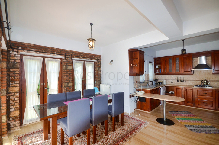 Уютная вилла с 3 спальнями в Фетхие