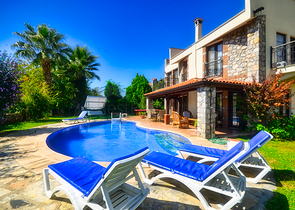 Уютная вилла с 3 спальнями в Фетхие