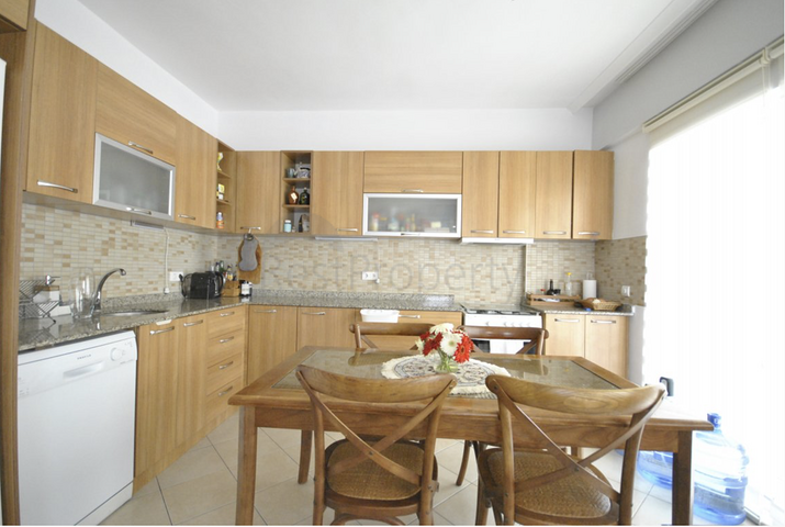 Квартира 2+1 с мебелью в Чамьюва Кемере 500 м до моря