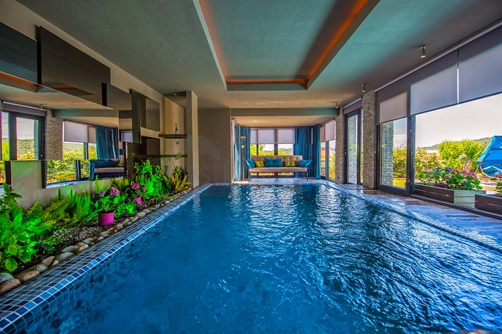 Вилла 3+1 с мебелью с личным бассейном в Оваджике Фетхие