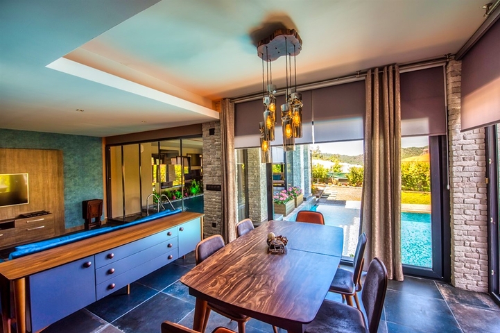 Вилла 3+1 с мебелью с личным бассейном в Оваджике Фетхие