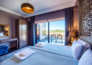 Вилла 3+1 с мебелью с личным бассейном в Оваджике Фетхие