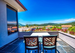 Вилла 3+1 с мебелью с личным бассейном в Оваджике Фетхие