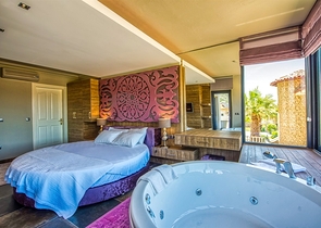 Вилла 3+1 с мебелью с личным бассейном в Оваджике Фетхие