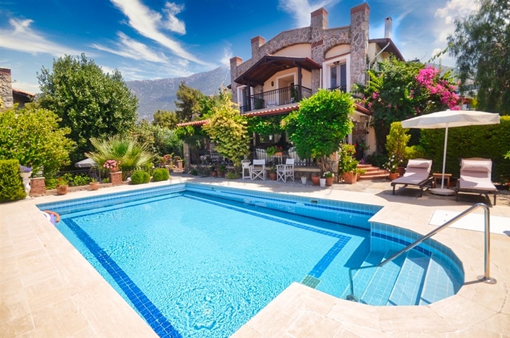 Отдельностоящая вилла 3+1 в Оваджике Фетхие