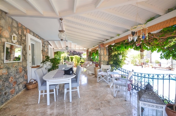 Отдельностоящая вилла 3+1 в Оваджике Фетхие