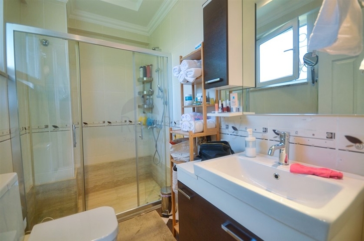 Отдельностоящая вилла 3+1 в Оваджике Фетхие