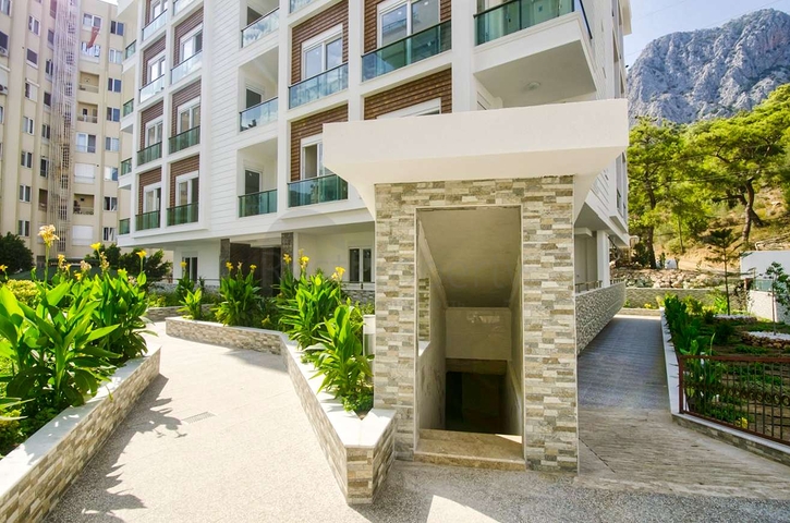 Двухкомнатная квартира в новом доме в Коньяалты Анталья