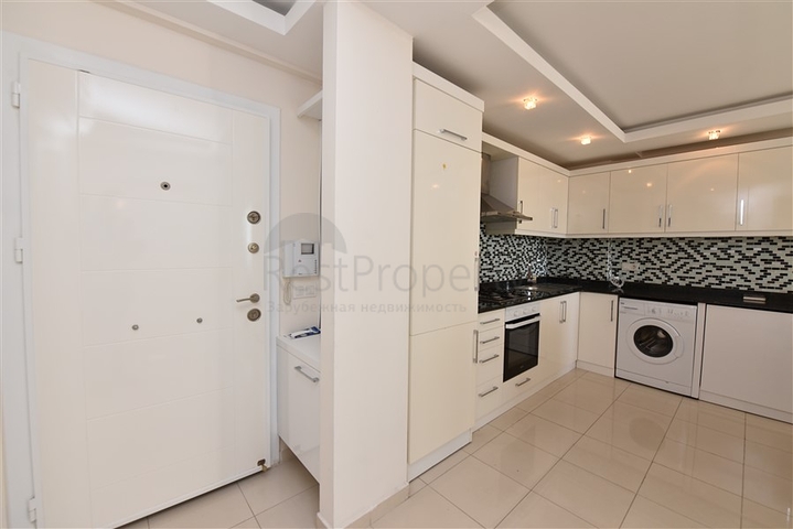 Двухкомнатная квартира с мебелью