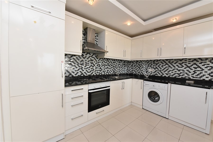 Двухкомнатная квартира с мебелью