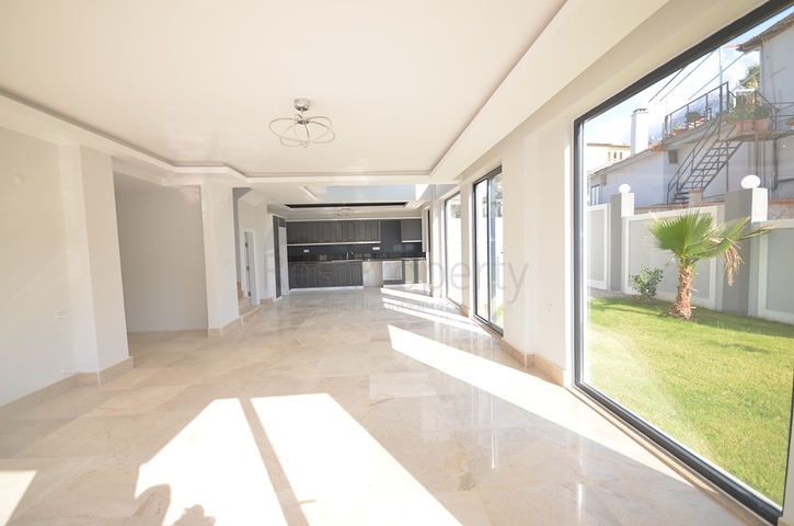 Вилла с 5 спальнями в Хисароню Фетхие