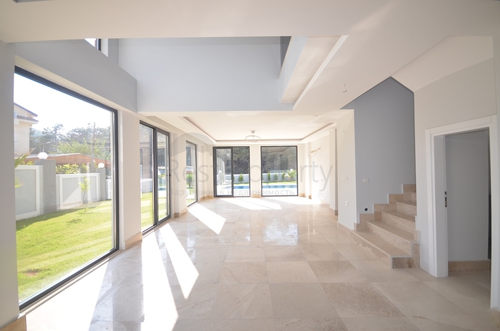 Вилла с 5 спальнями в Хисароню Фетхие