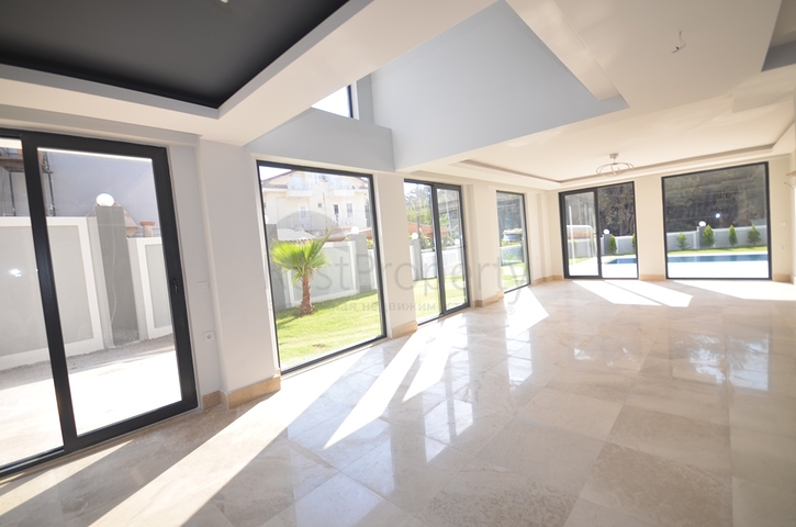 Вилла с 5 спальнями в Хисароню Фетхие