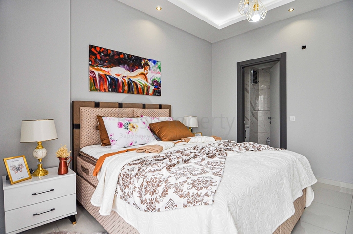 Трехкомнатная квартира с мебелью