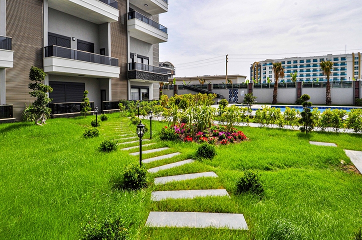 Трехкомнатная квартира с мебелью