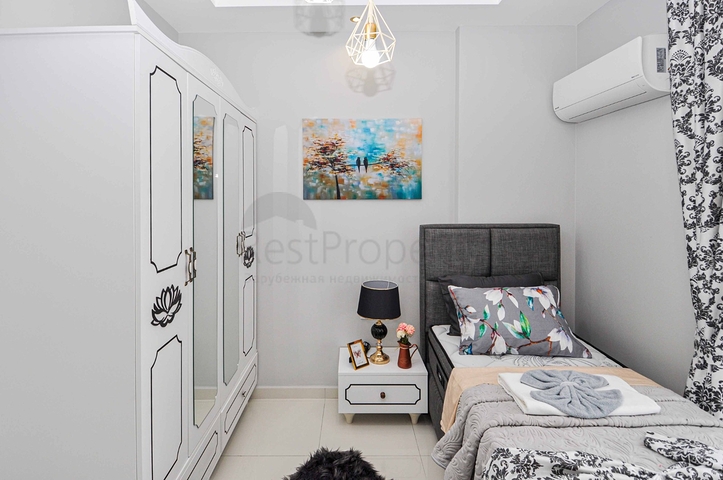 Трехкомнатная квартира с мебелью