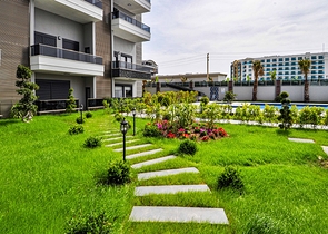 Трехкомнатная квартира с мебелью