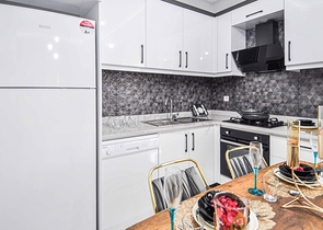 Трехкомнатная квартира с мебелью