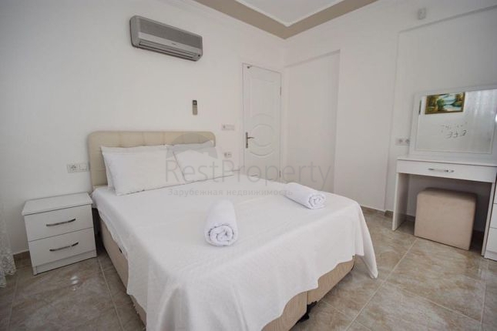 Просторная вилла 6+1 с личным бассейном в Фетхие