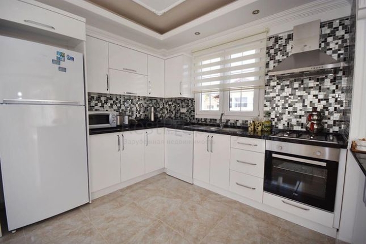 Просторная вилла 6+1 с личным бассейном в Фетхие