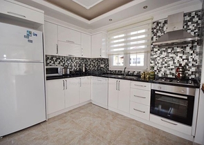 Просторная вилла 6+1 с личным бассейном в Фетхие