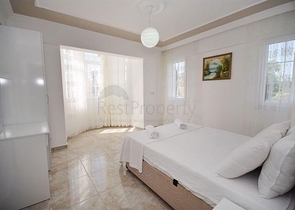 Просторная вилла 6+1 с личным бассейном в Фетхие