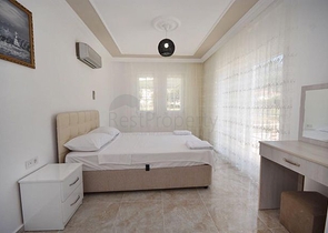 Просторная вилла 6+1 с личным бассейном в Фетхие