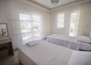 Просторная вилла 6+1 с личным бассейном в Фетхие