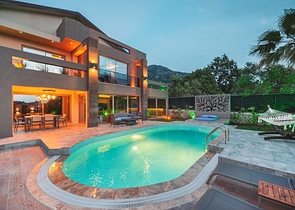 Элитная вилла с 3 спальнями в Оваджике Фетхие