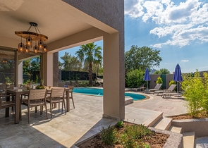 Элитная вилла с 3 спальнями в Оваджике Фетхие