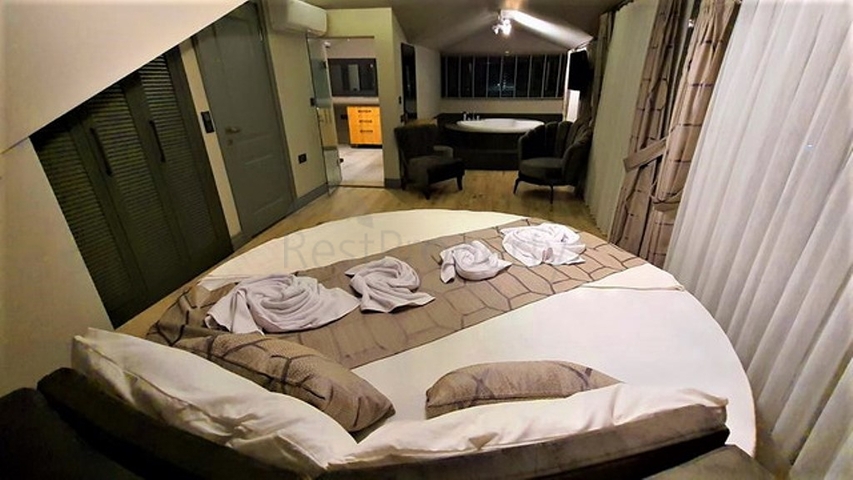 Отдельностоящая вилла с 3 спальнями в Чалыше