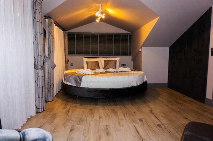 Отдельностоящая вилла с 3 спальнями в Чалыше