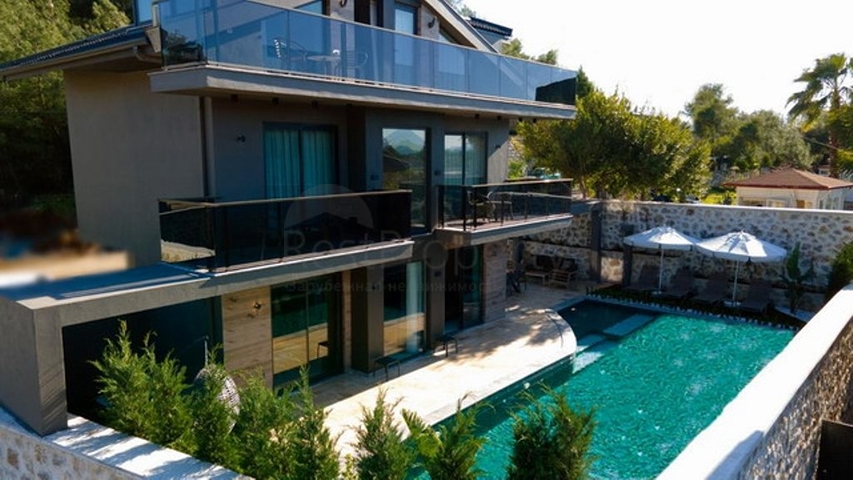 Отдельностоящая вилла с 3 спальнями в Чалыше