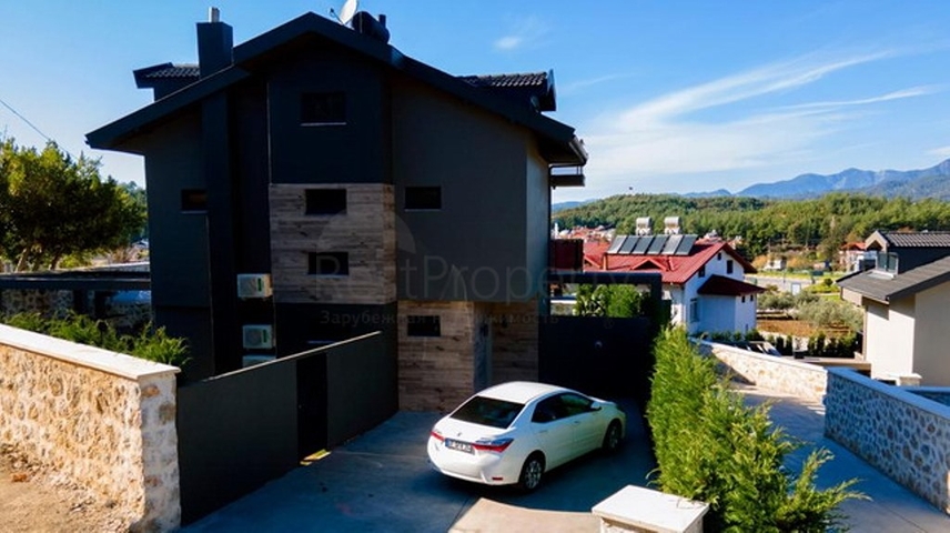 Отдельностоящая вилла с 3 спальнями в Чалыше