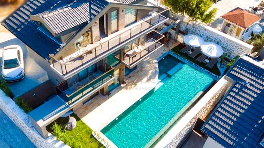 Отдельностоящая вилла с 3 спальнями в Чалыше