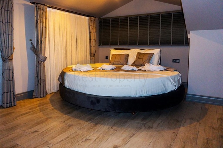 Отдельностоящая вилла с 3 спальнями в Чалыше