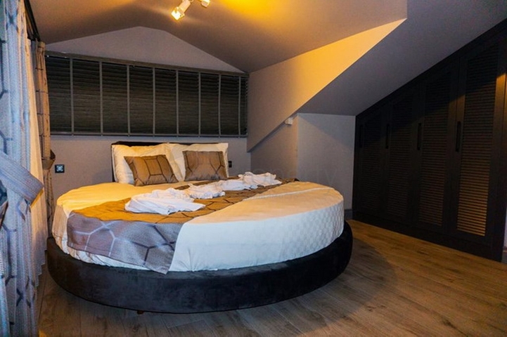 Отдельностоящая вилла с 3 спальнями в Чалыше