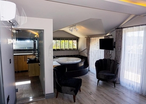 Отдельностоящая вилла с 3 спальнями в Чалыше