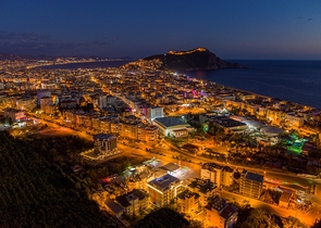 Двухкомнатная квартира с мебелью в районе пляжа Клеопатры