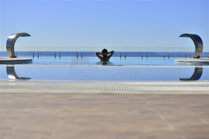 Элитный комплекс с панорамным видом на море и горы