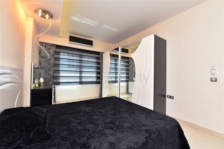 Трехкомнатная квартира с мебелью