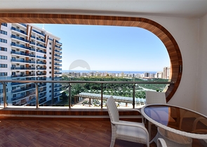 Трехкомнатная квартира с мебелью